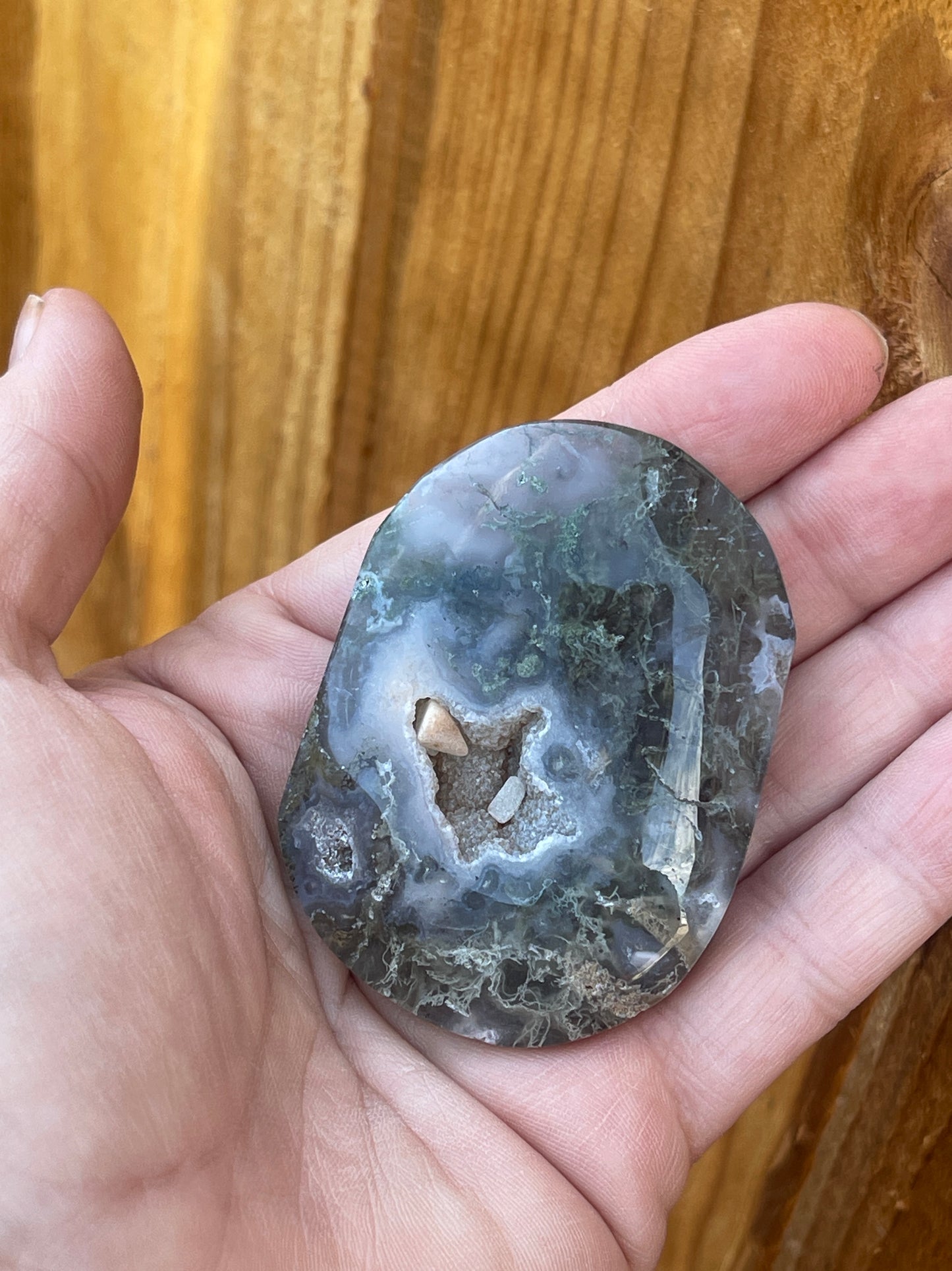 Moss Agate Palm Stone